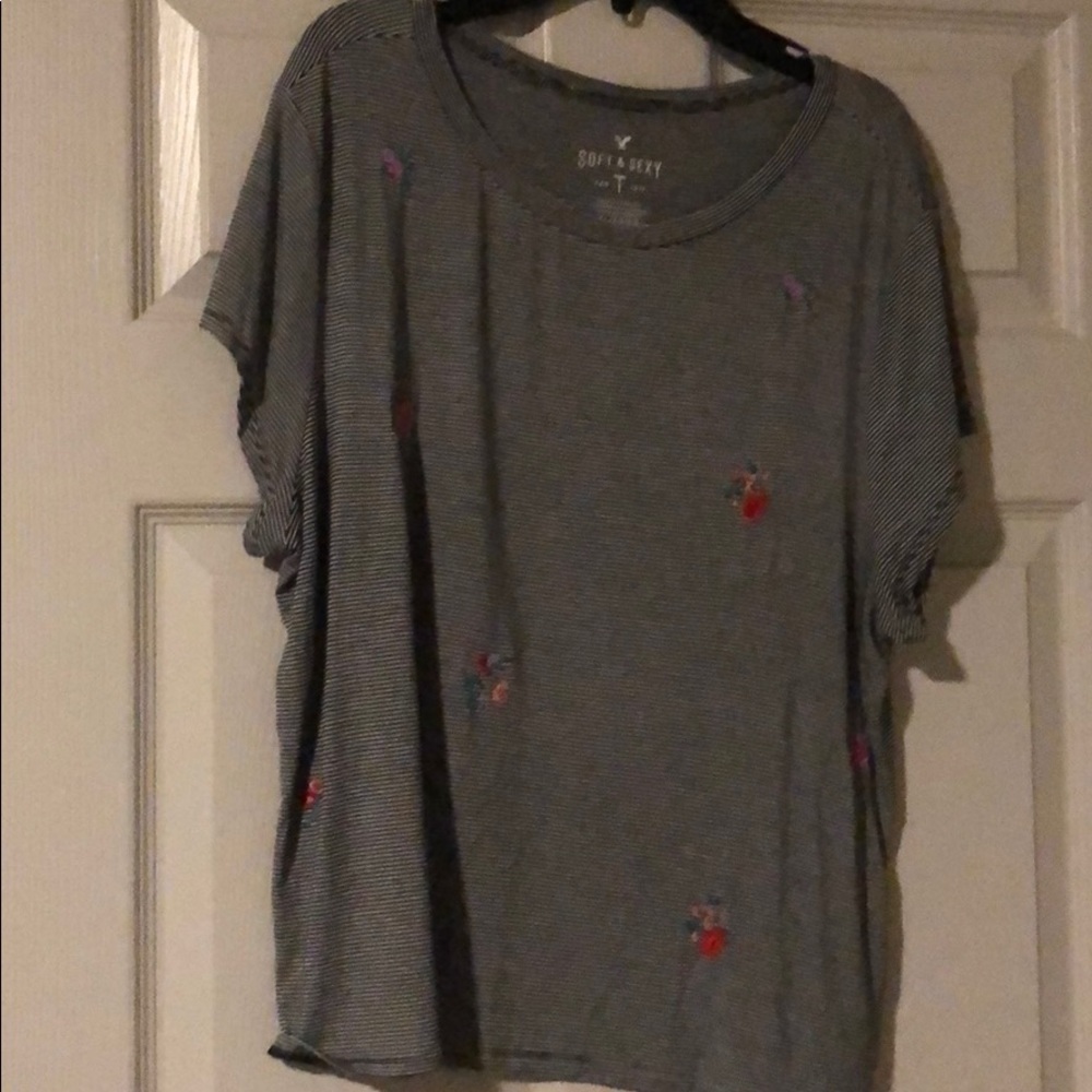 American Eagle T Shirt Soft and Sexy